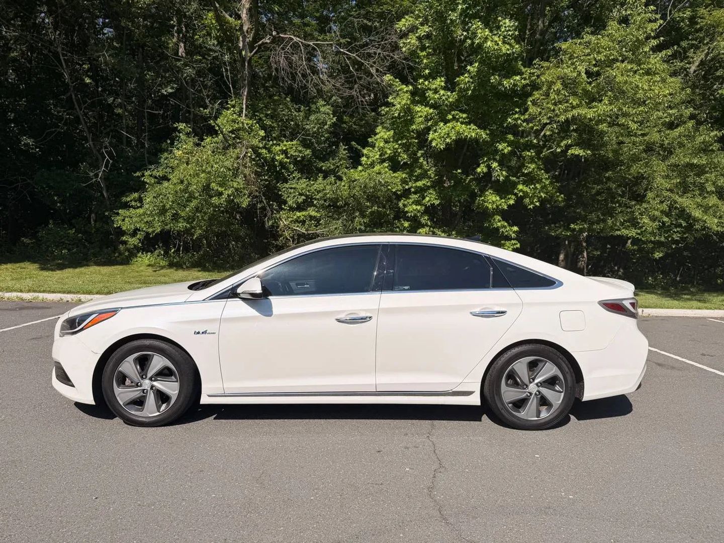 hyundai sonata hybrid 2016 KMHE34L13GA018775 image hyundai sonata hybrid 2016 KMHE34L13GA018775 image